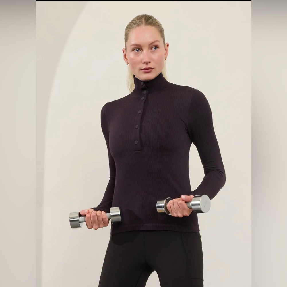Athleta Flurry Seamless Henley - Iris XS